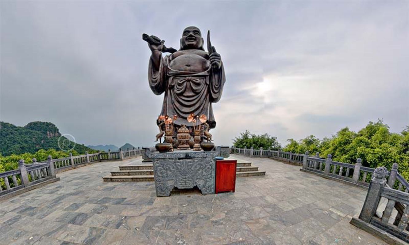 Capture the historic essence of Ninh Binh’s cultural gem