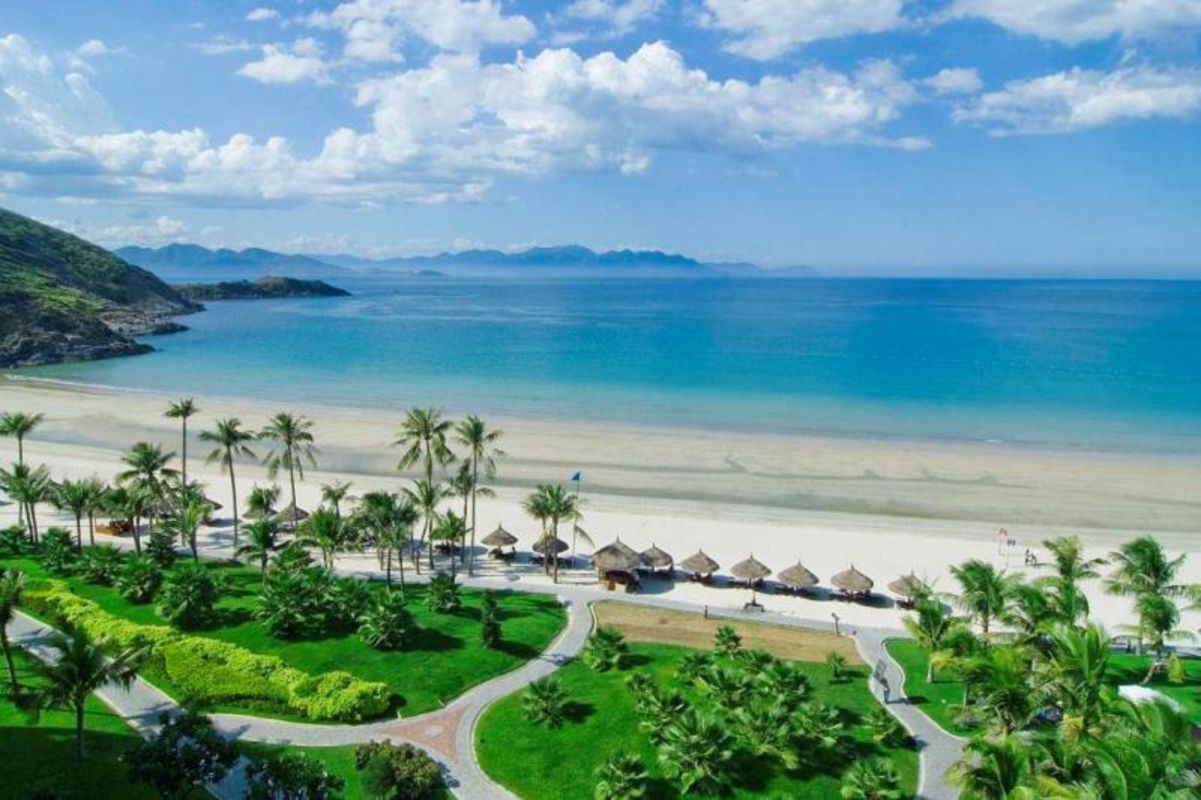 Capture the serene beauty of Da Nang’s coastal gem