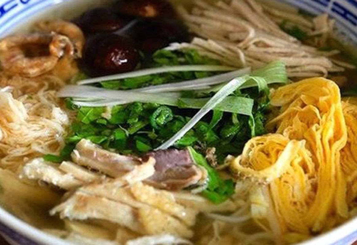 Start your Hanoi Travel with a nourishing bowl