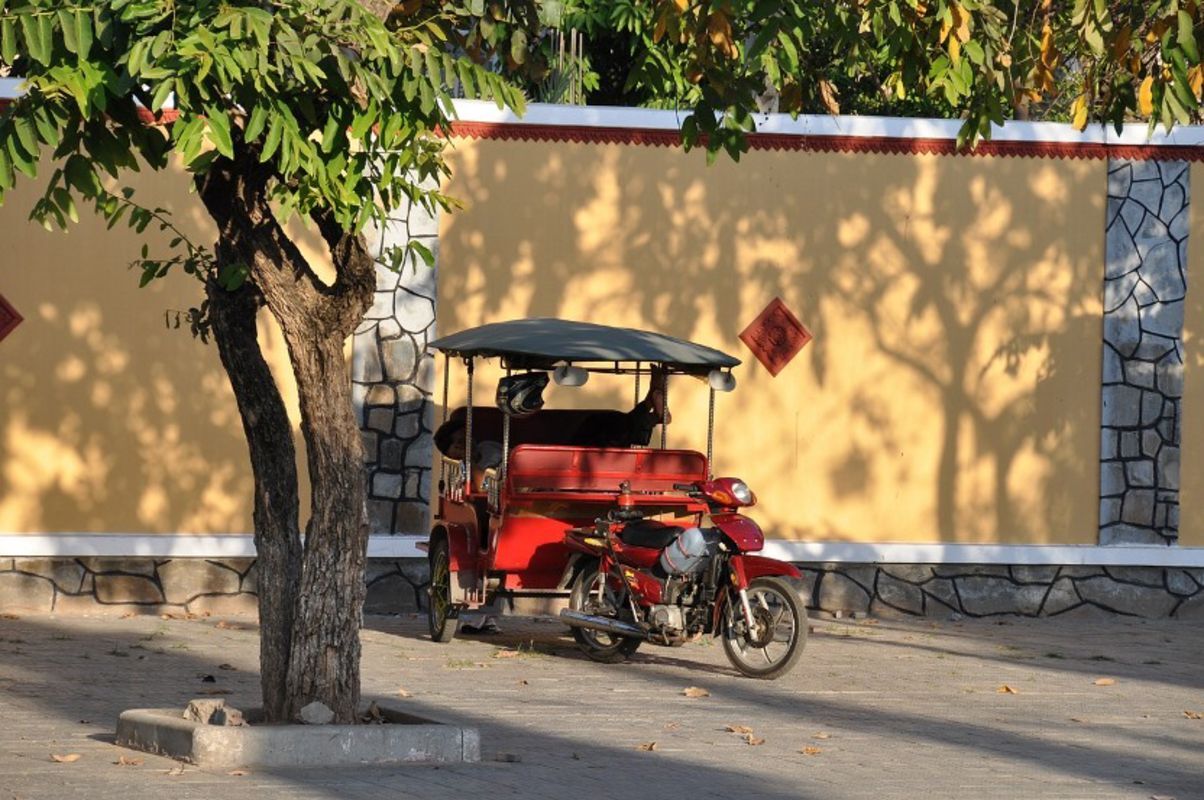 Experience Phnom Penh Tours with sustainable adventures