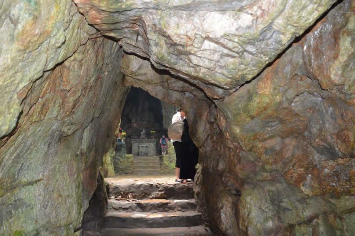 Start your Da Nang Travel with serene vistas