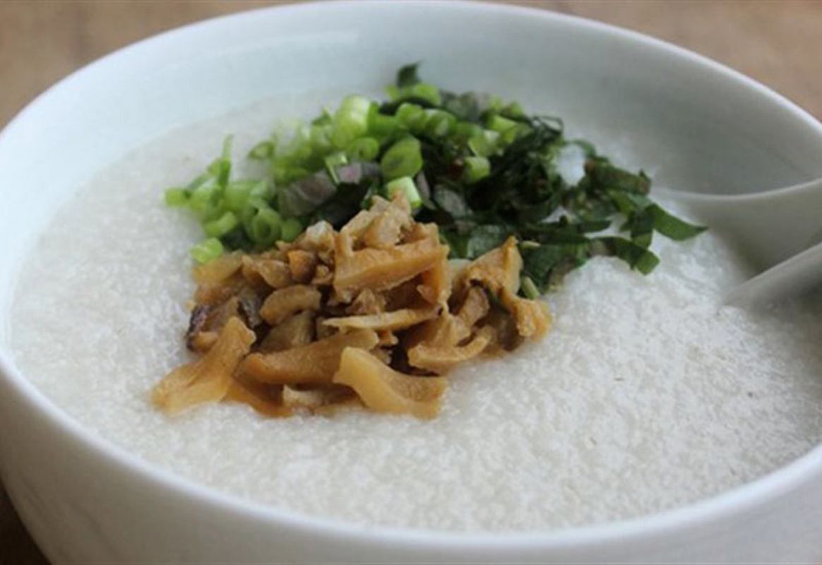 Experience Hanoi Tours with sustainable dining