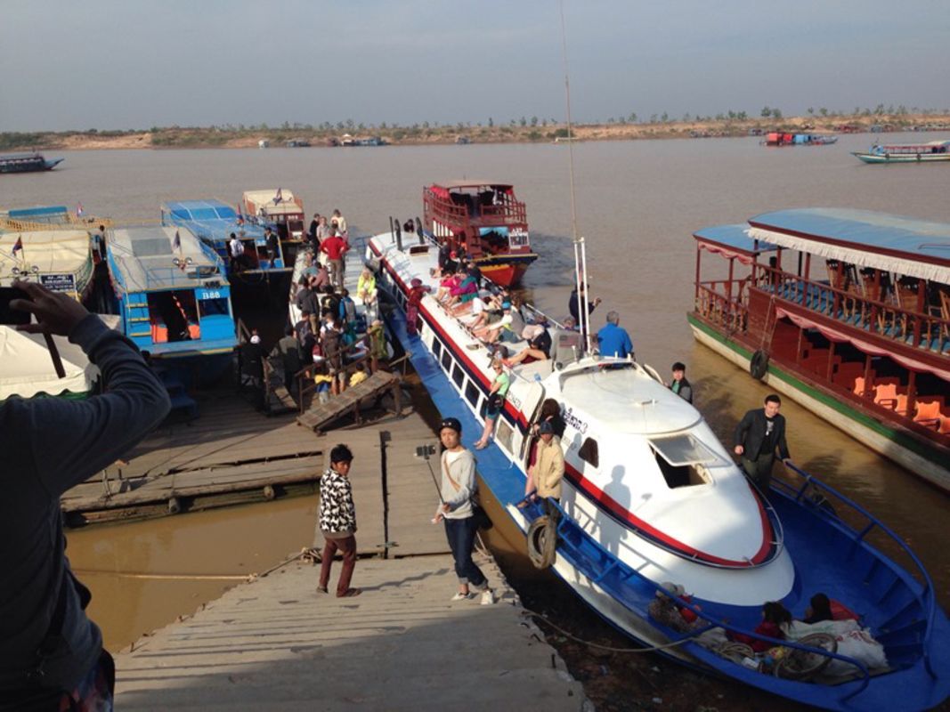 Photograph the scenic allure of Siem Reap’s waterways