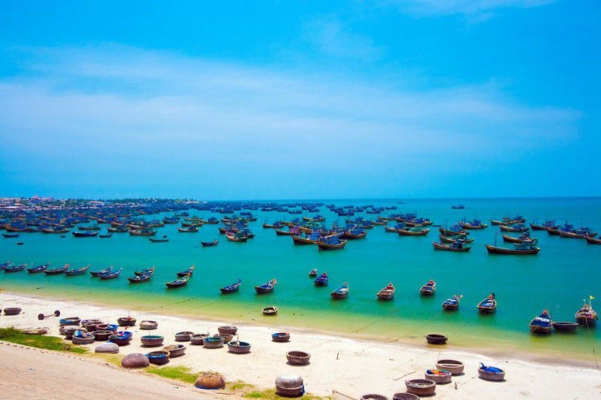 The beautiful islands: Hon Rom, Hon Ghenh, Hon Ba and so on