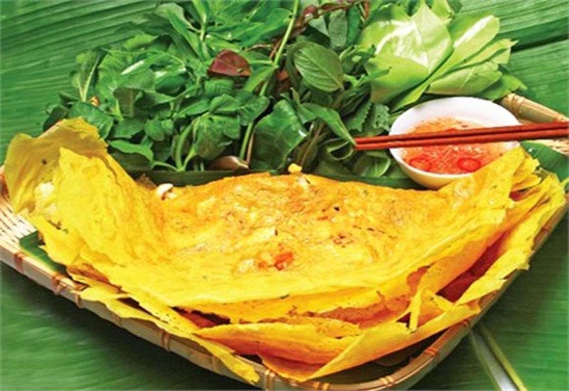 Experience Hanoi Tours with sustainable dining