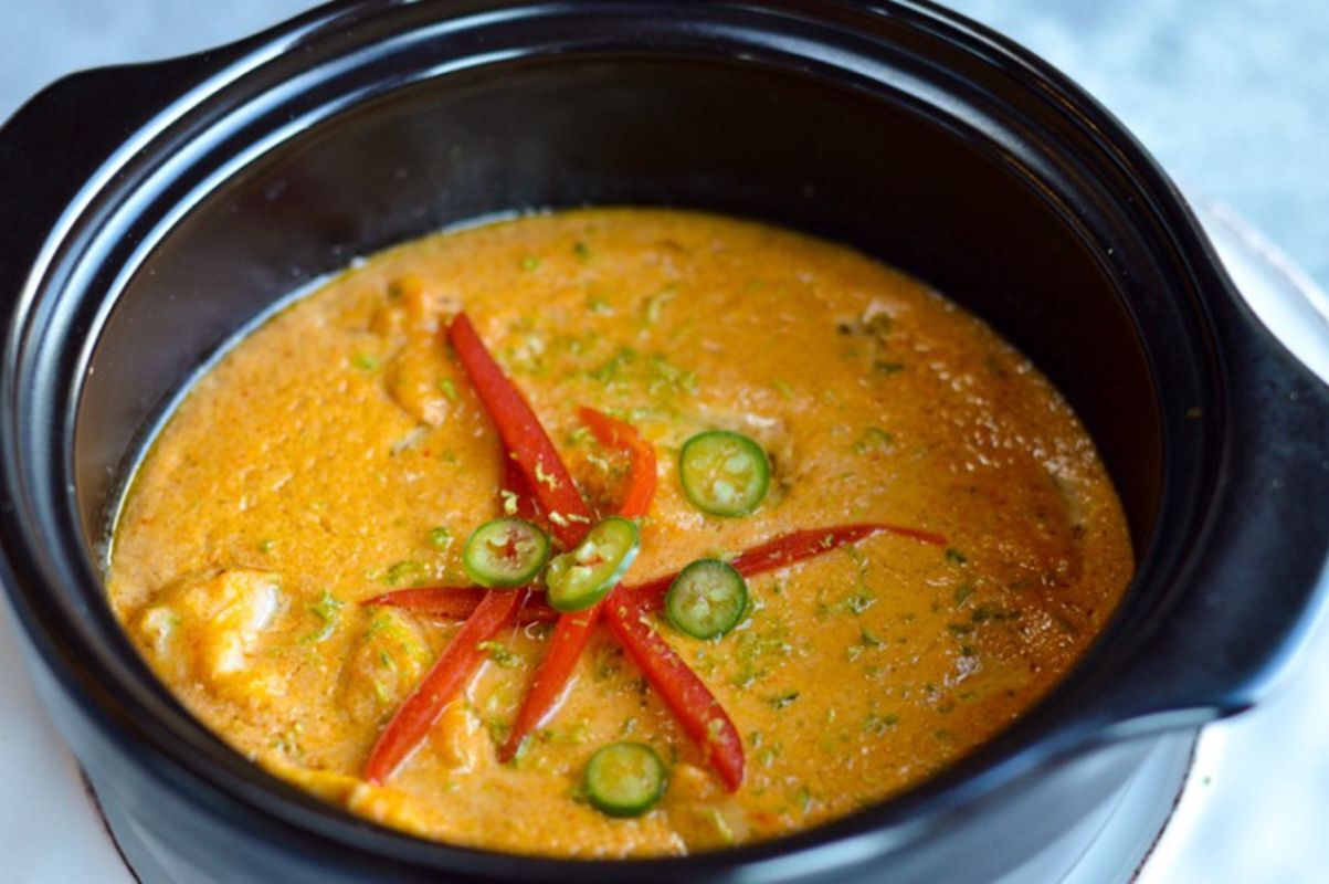 Start your Phnom Penh Travel with a flavorful bite