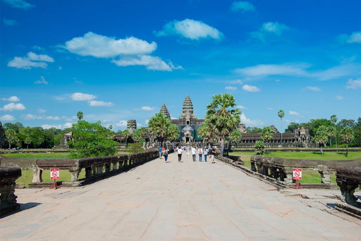 Capture the majestic beauty of Cambodia’s temple gem