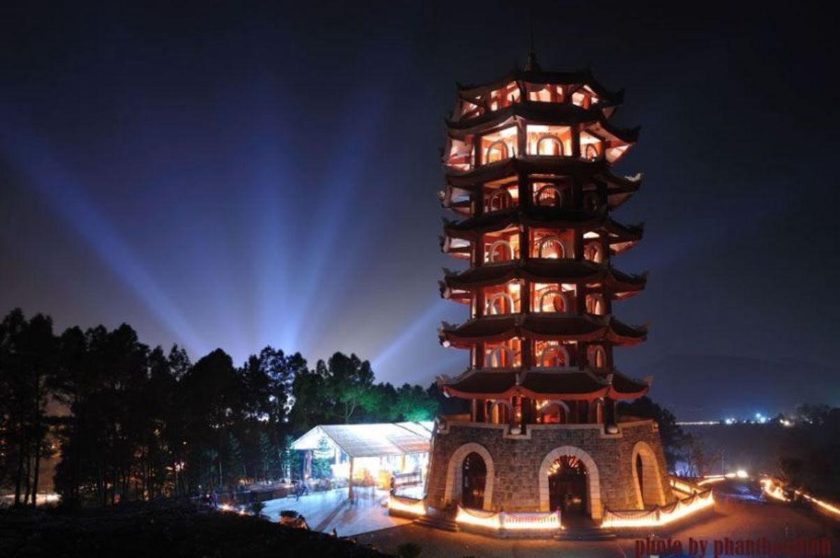 Learn Ha Tinh’s cultural legacy with expert insights