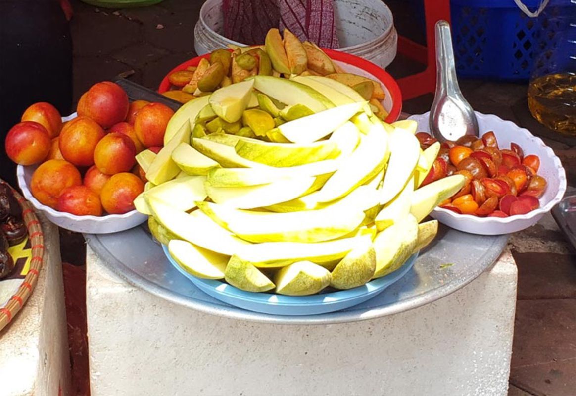 Hoa Qua Dam (Mixed Fruit Dessert)