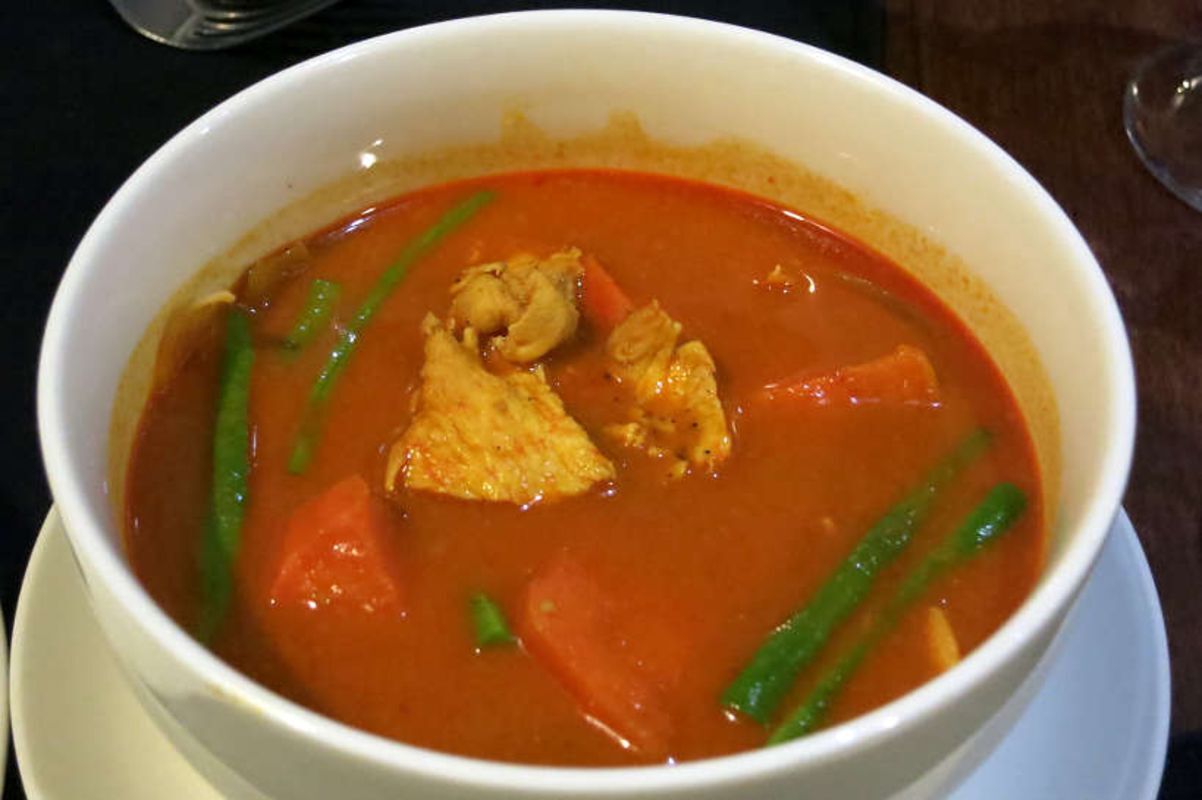 Start your Phnom Penh Travel with a flavorful bite