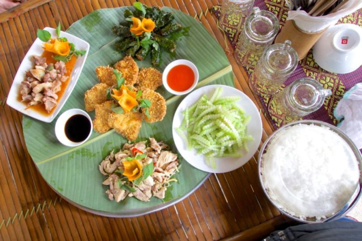 Learn Hoa Binh’s cultural heritage with expert insights