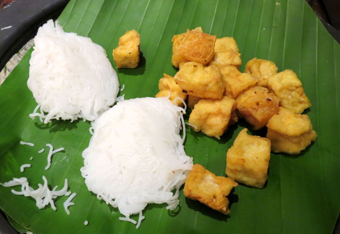 Capture the bold flavors of Hanoi’s street food gem