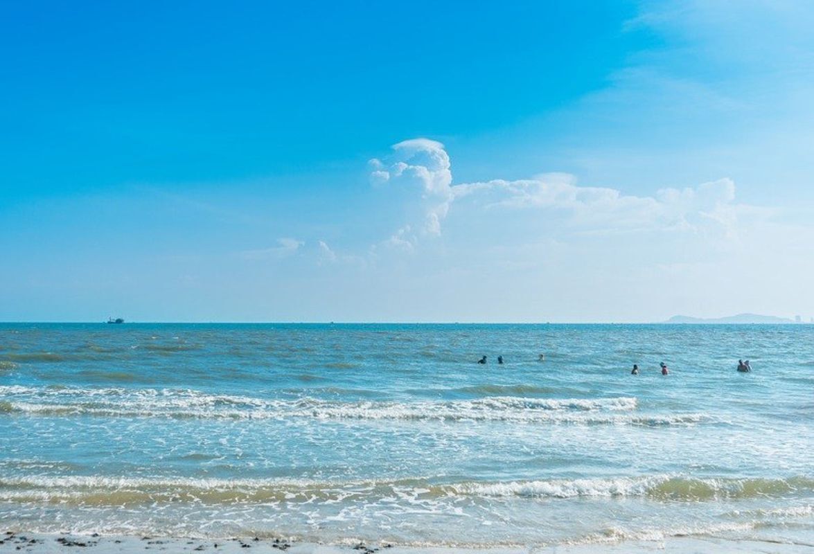 Photograph the cultural allure of Long Hai Beach