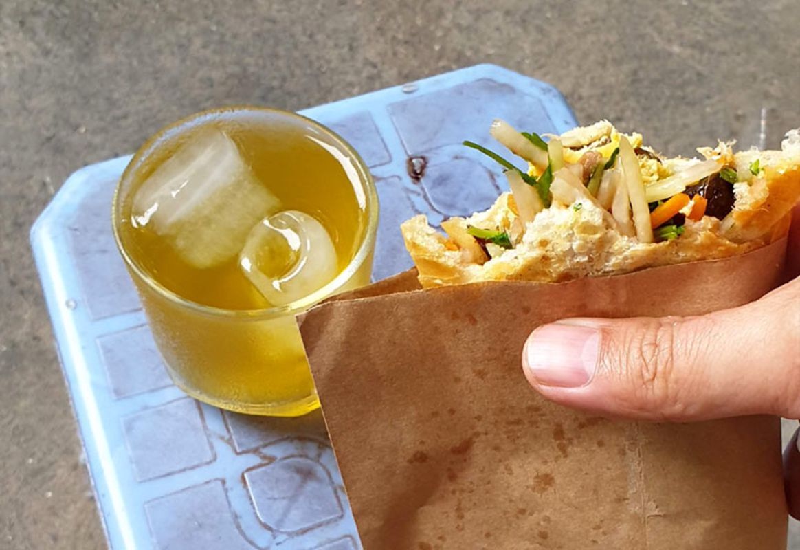 Dive into the innovative taste of Hanoi Travel