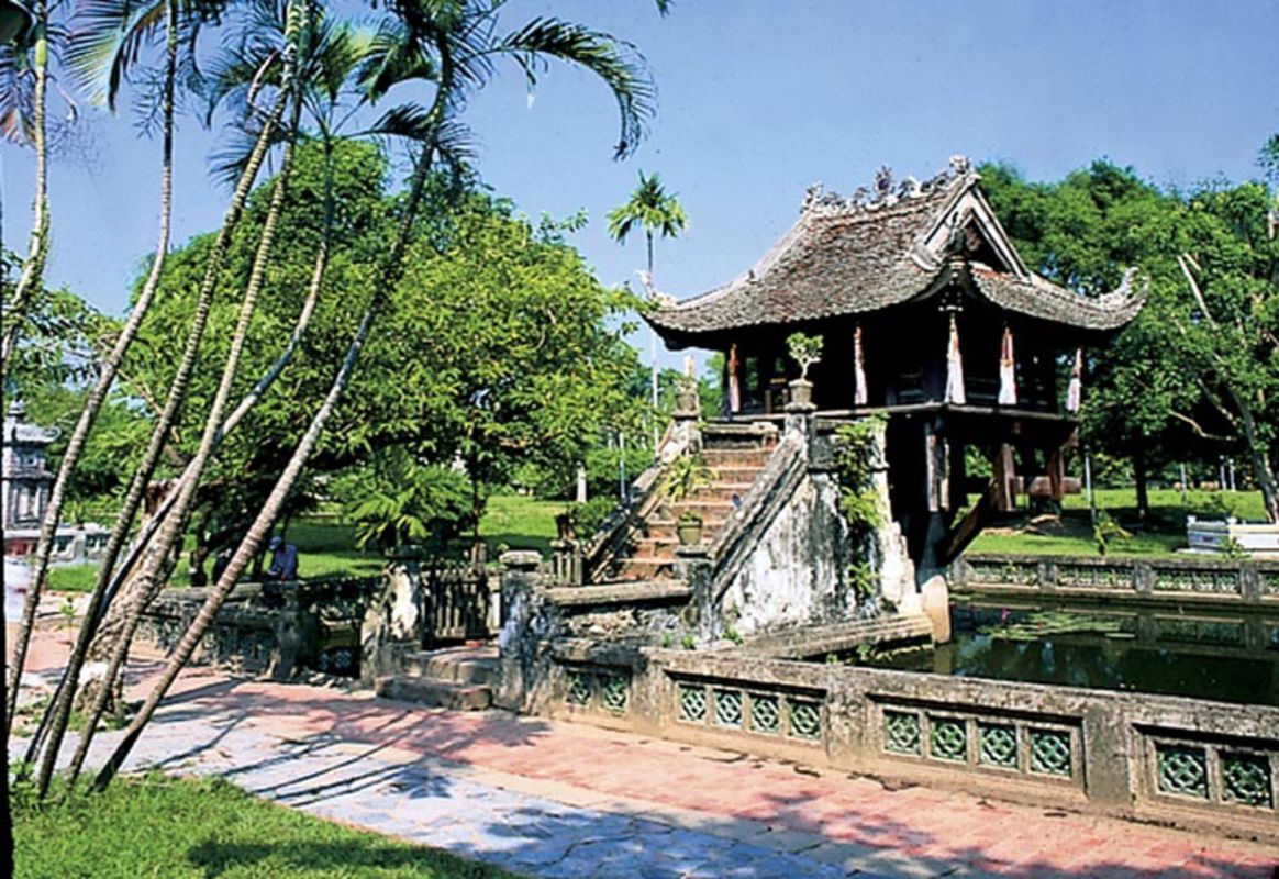 Experience Hanoi Tours with sustainable exploration