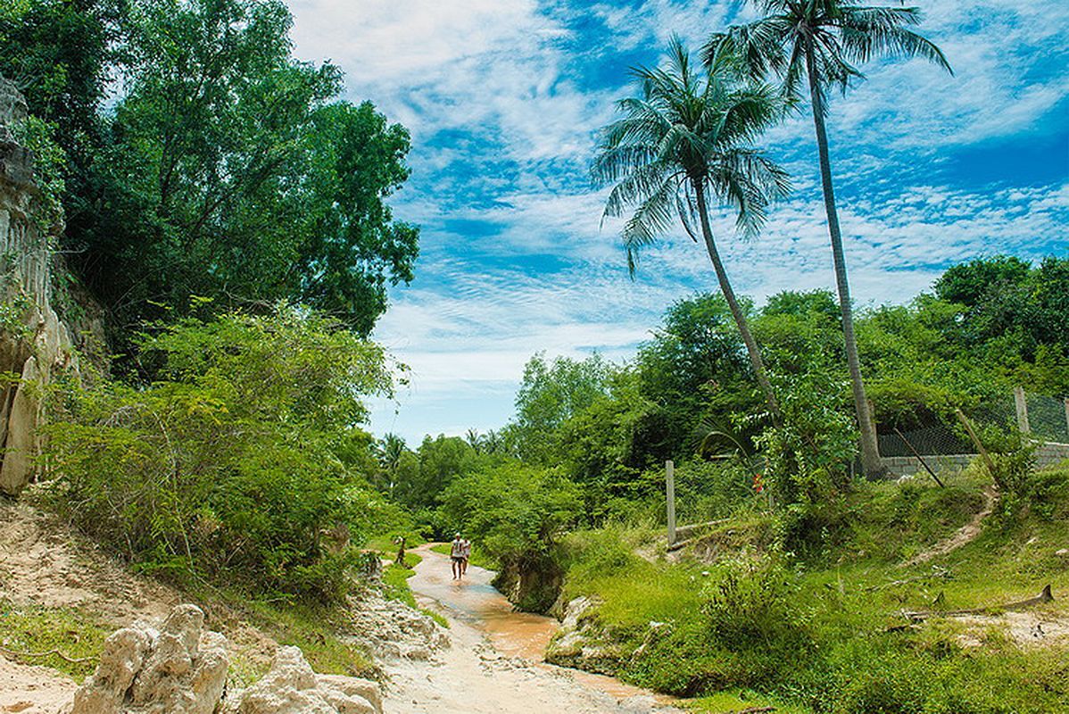 Capture the serene beauty of Phan Thiet’s natural gem