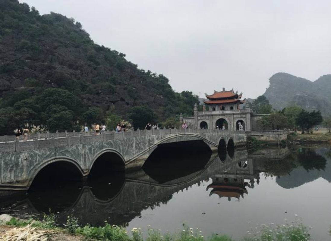 Photograph the scenic allure of Ninh Binh’s heritage