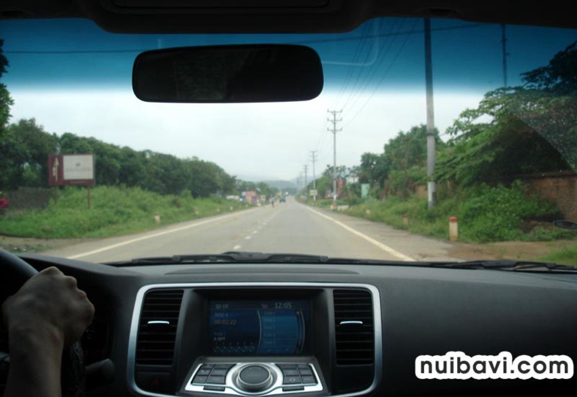 Start your Đền Thượng Travel with serene vistas