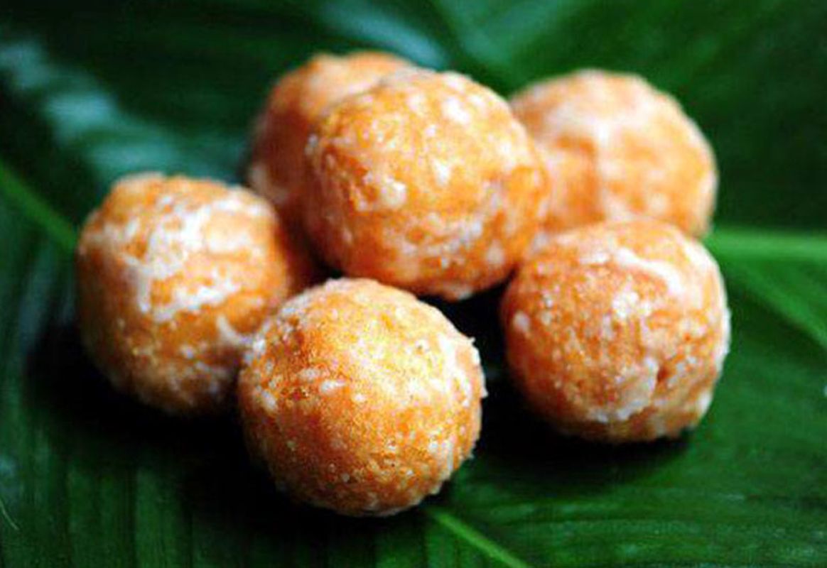 Experience Hanoi Tours with sustainable dining