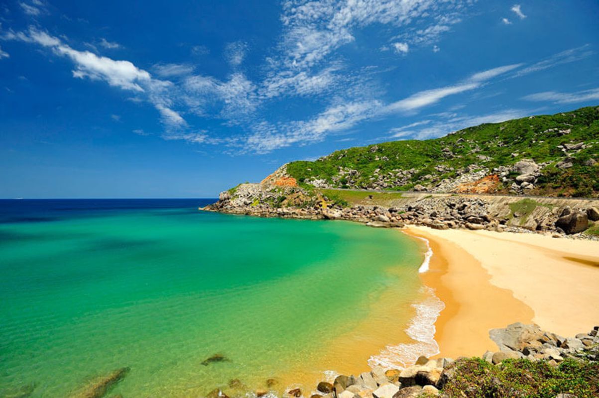 Photograph the marine allure of Dak Lak’s coastline