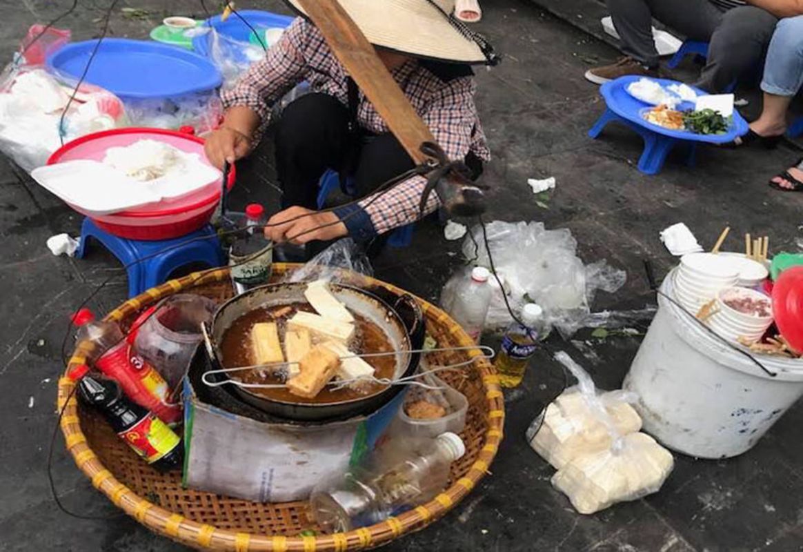 Start your Hanoi Travel with flavorful bites