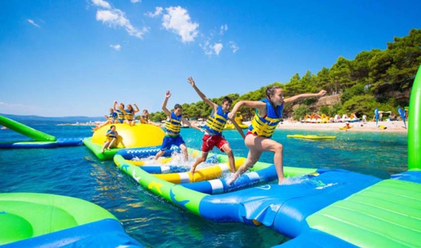 Capture the thrilling energy of Splash Bay at VinWonders Nha Trang