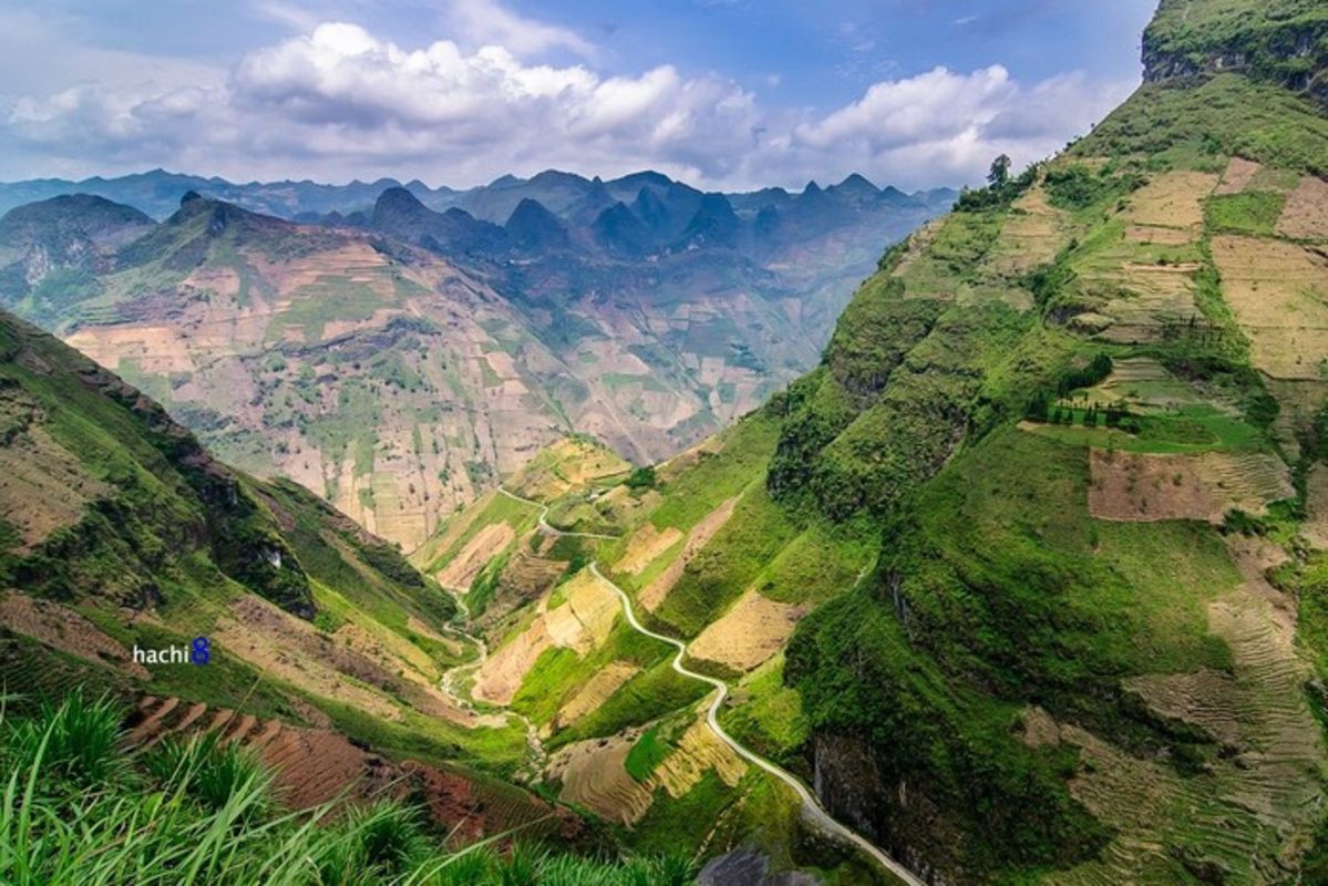 Capture the epic beauty of Happiness Road’s scenic gem