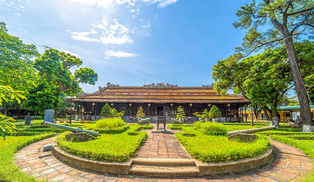 Capture the vibrant beauty of Vietnam with a visa for Turkmen travelers