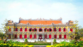 Dive into the mild charm of Hue Travel