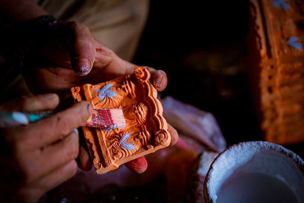 Immerse in Hue’s vibrant artisanal traditions