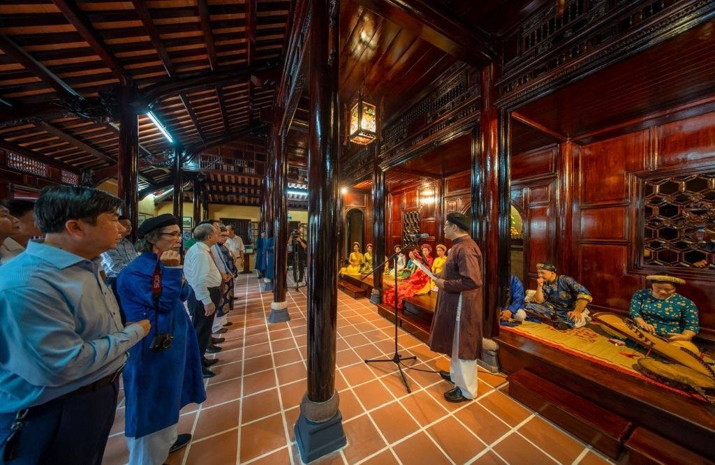 Immerse in Hue’s vibrant storytelling traditions