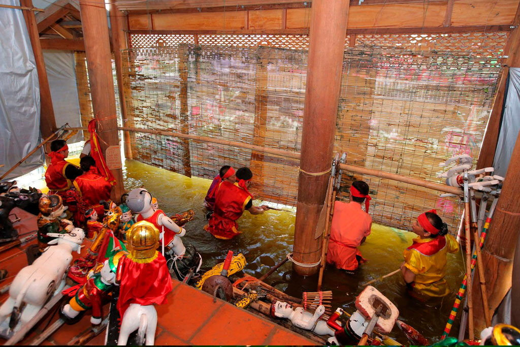 Seize the cultural essence of Hue’s puppet performances