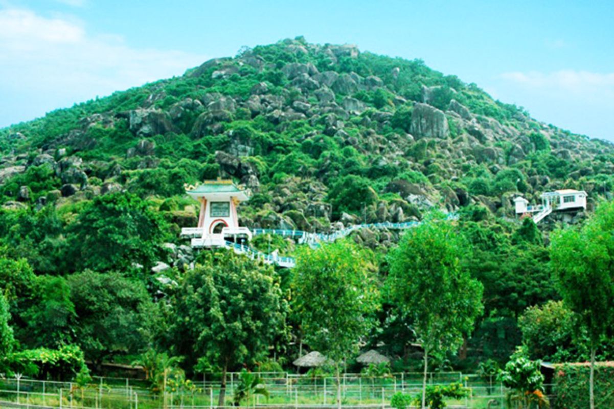 Capture the natural beauty of An Giang’s trekking gem