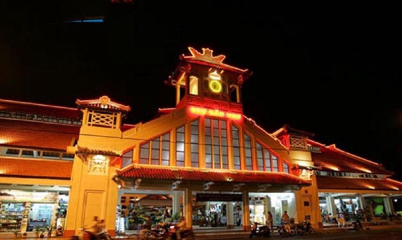 Capture the vibrant energy of Can Tho’s cultural gem