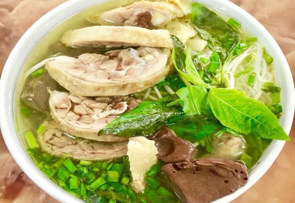 Capture the savory essence of Hoan Kiem’s Old Quarter culinary gem