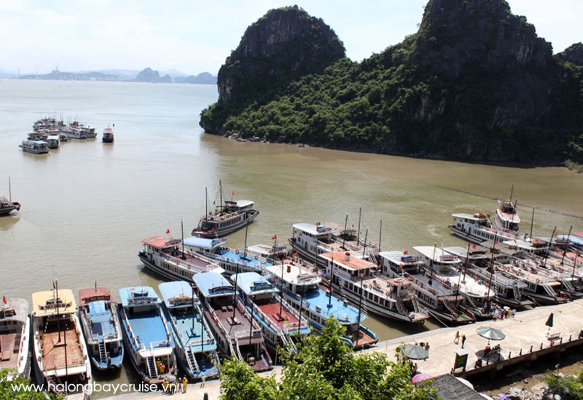 Photograph the cultural allure of Bai Tu Long’s heritage