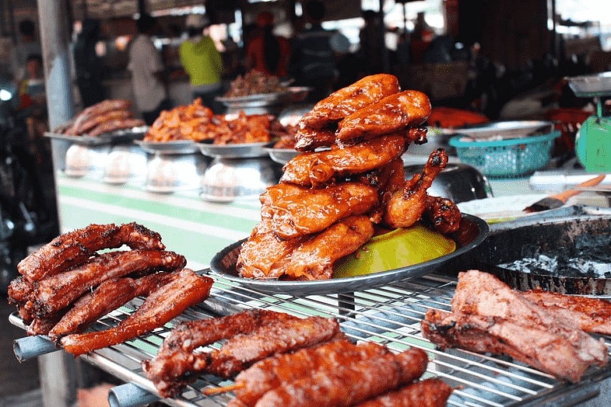 Cao Lanh night market - Address of delicious and crowded dining in Dong Thap