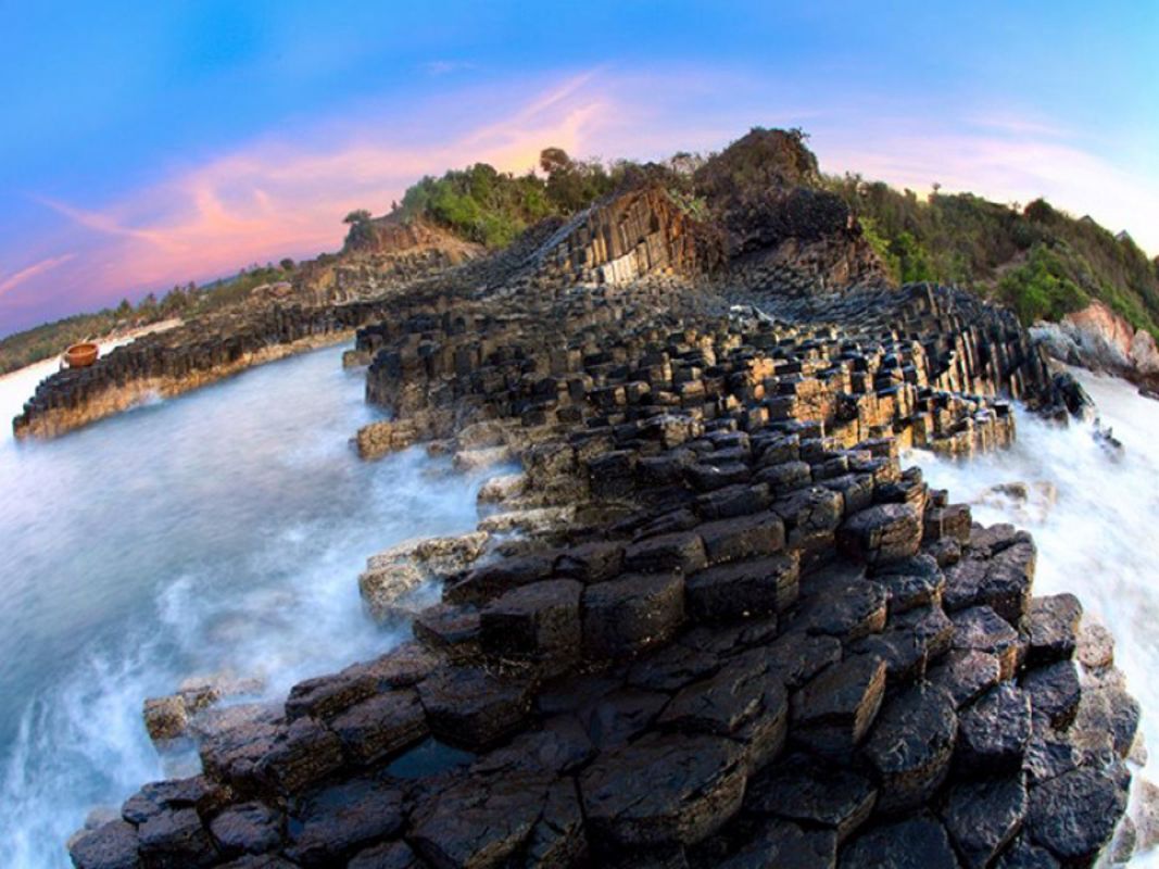 Learn Phu Yen’s cultural legacy with expert insights