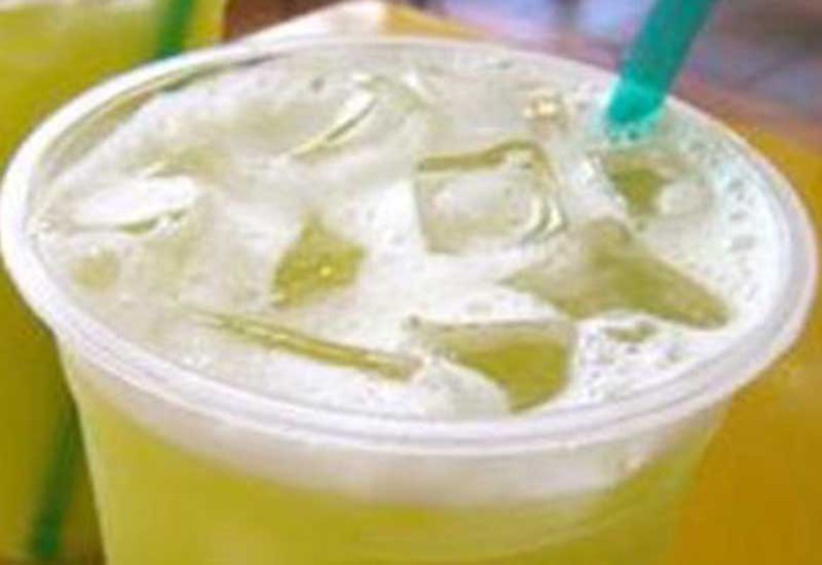 Capture the refreshing essence of Hanoi’s street gem