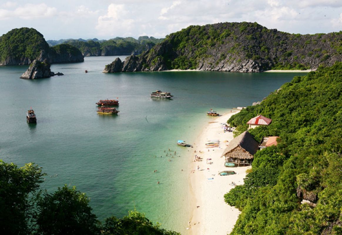 Start your Cat Ba Travel with tranquil vistas