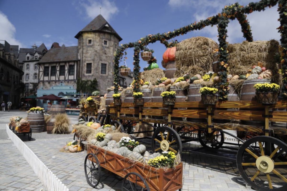 Start your Da Nang Travel with a magical view