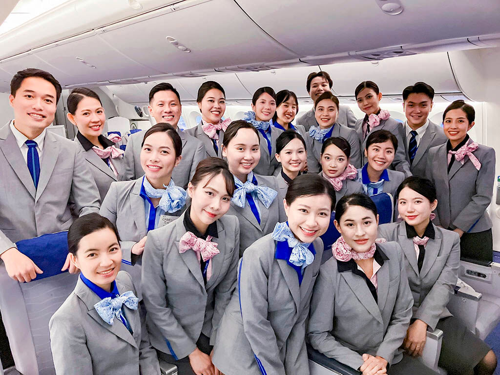 Airline-ANA Airlines Team is ready to fly from Geneva to Bangkok