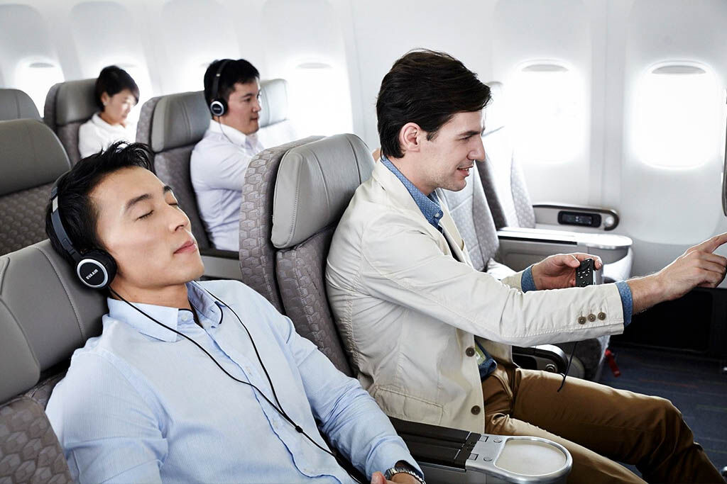Airline-EVA Airways flying from Zagreb to Hanoi