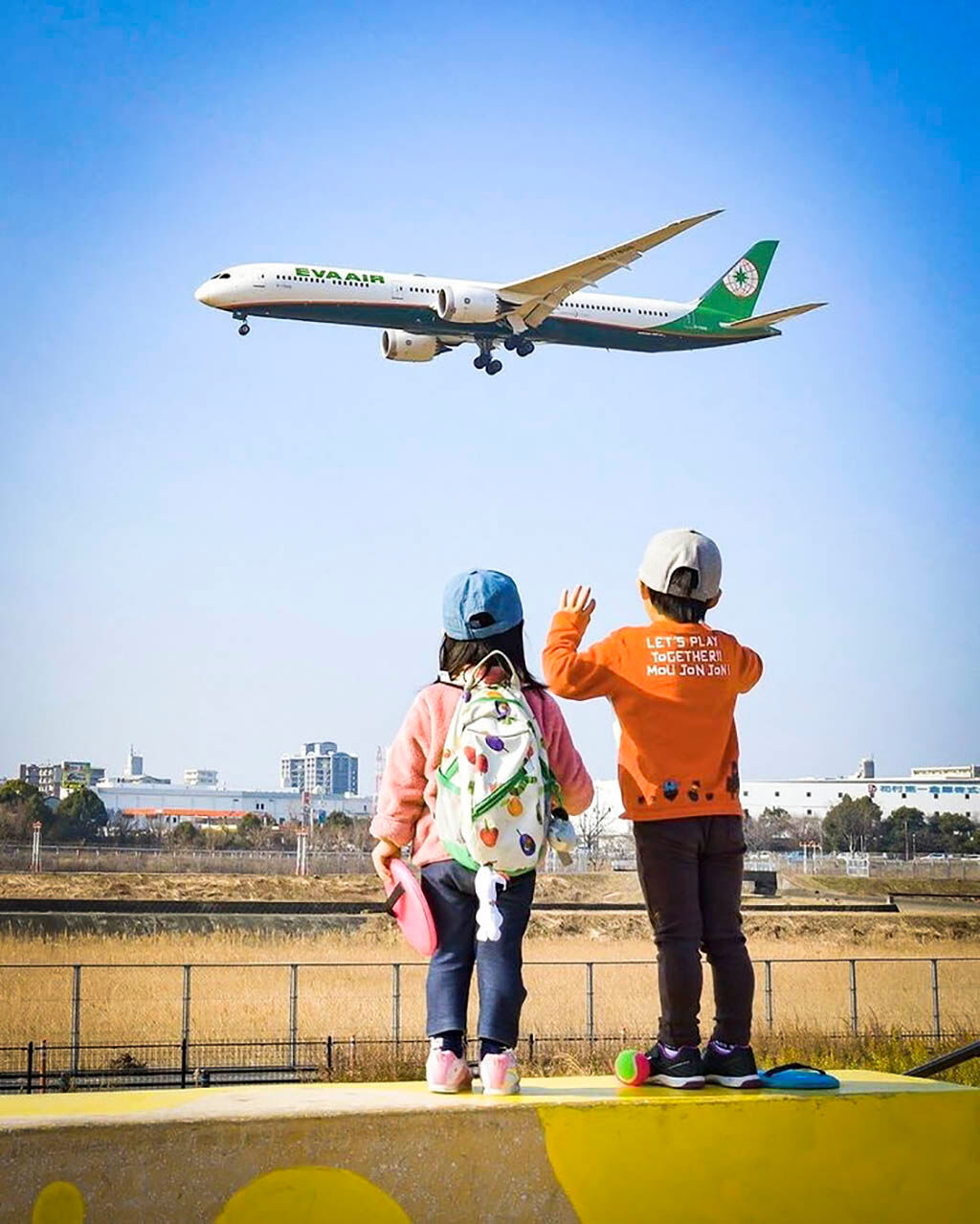 Airline-EVA Airways flying from Anchorage to Bali