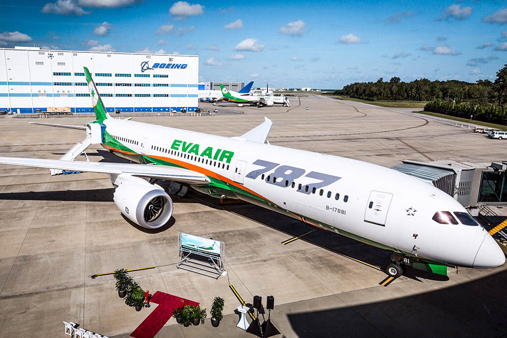 Airline-EVA Airways from Venice to Hanoi