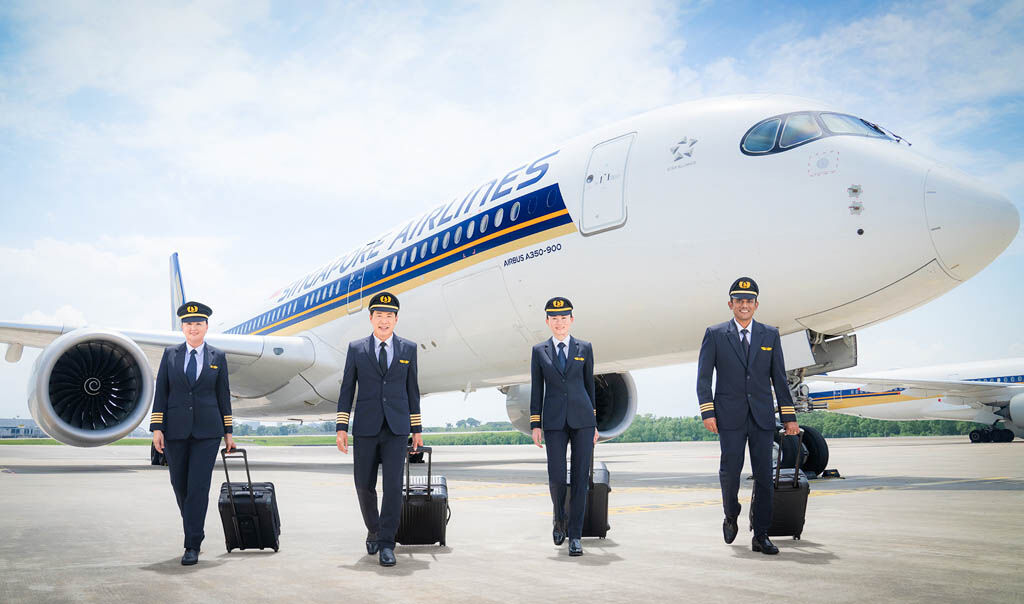 Airline-Singapore Airlines ready to depart from Amsterdam to Phnom Penh