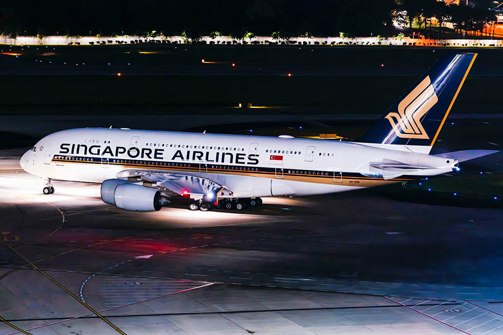 Airline-Singapore Airlines ready to takeoff from Boston to Luang Prabang