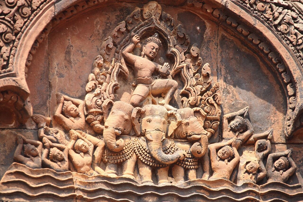 Apsara typical picture at Angkor Temples