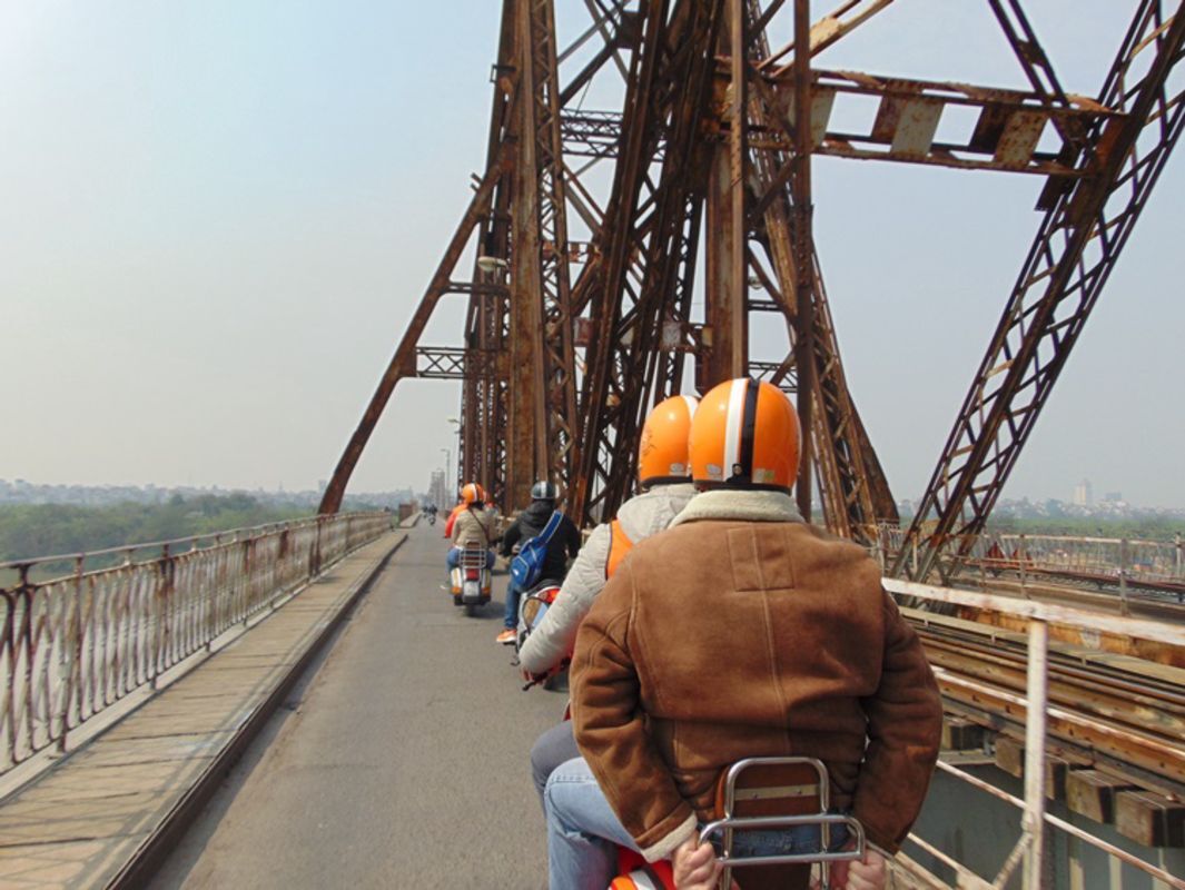 Discover Hanoi’s iconic bridge on a historical tour
