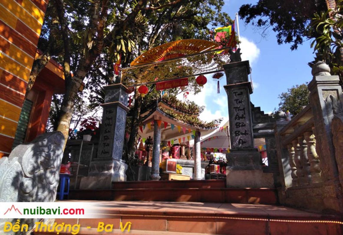 Den Thuong - Capture the spiritual essence of Hanoi’s sacred gem